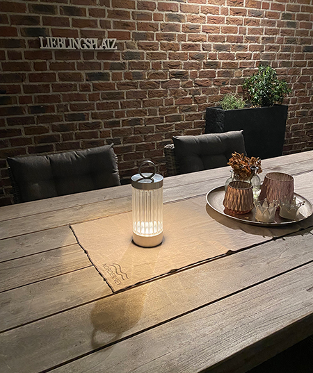 THOA Portable table light